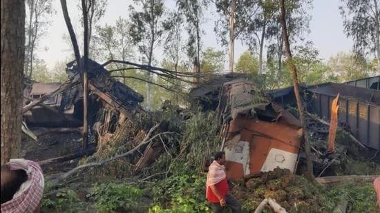 Jharkhand: 2 Loco Pilots Killed, 4 Injured in Head-On Collision of NTPC Freight Trains