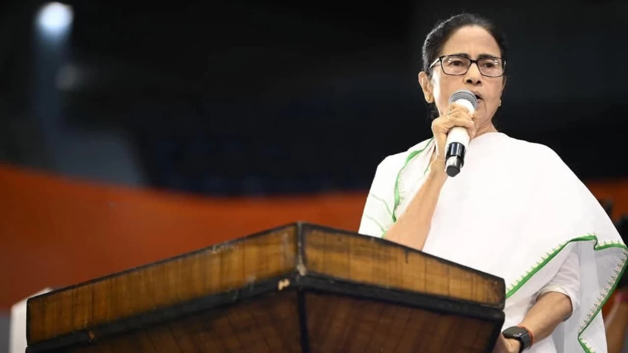 “Will restore their dignity…”: Mamata Banerjee Vows to Stand by Teachers Affected by SC Ruling on WBSSC Appointments