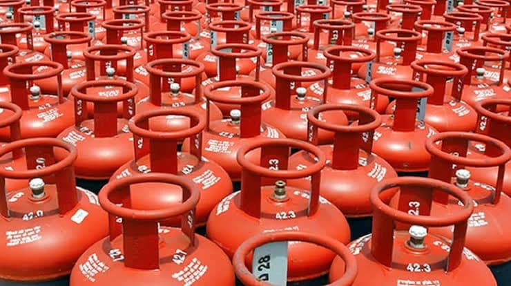 LPG Prices Up By ₹50, Even ‘Ujjawala’ Not Spared and Excise Duty on Petrol, Diesel Raised By ₹2/Litre