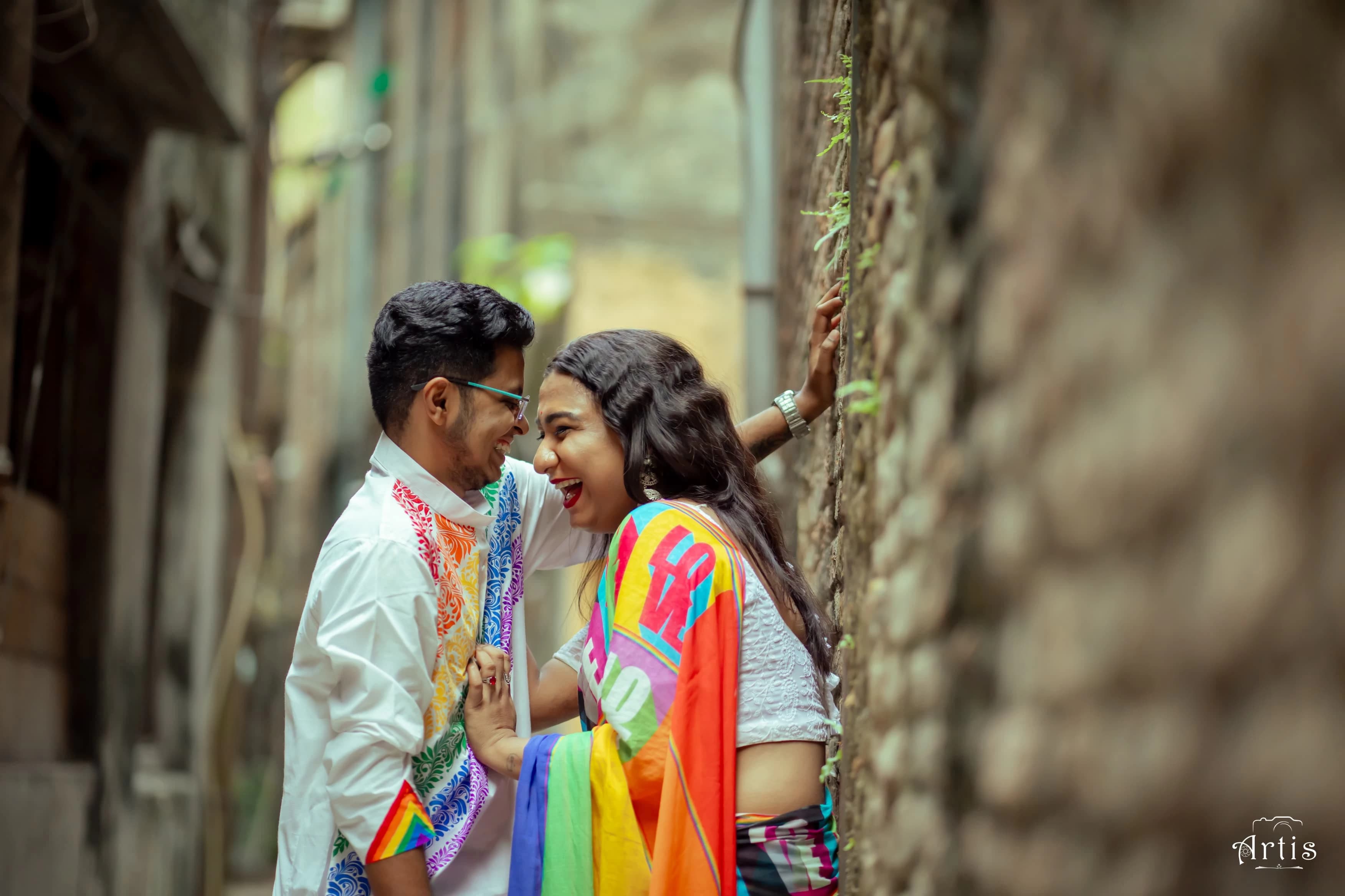 "Pyaar Kiya Toh Darna Kya?": Bengal Trans Couple Says ‘I Do’ in Pride Colours