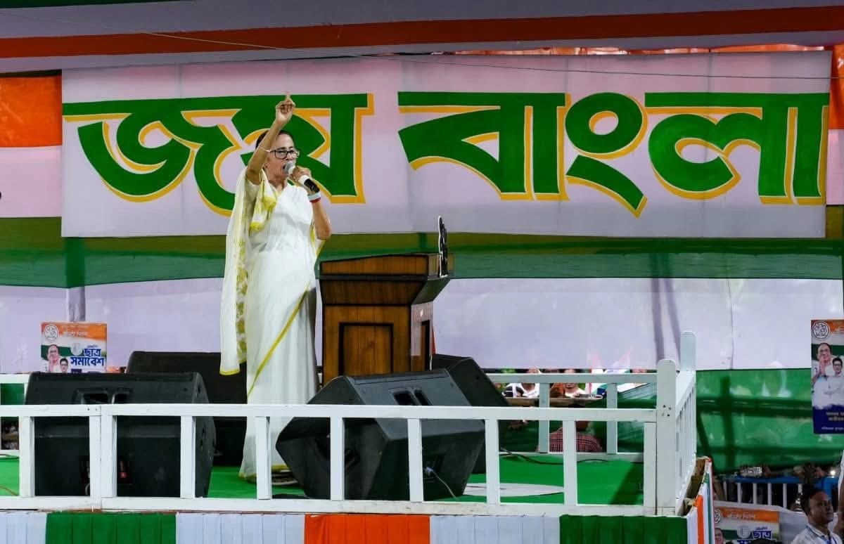 “Check If Your Name Is Still on the Voters’ List”: Mamata Banerjee Warns of Alleged Voter Deletion Drive; Slams BJP Over "Linguistic Terror"