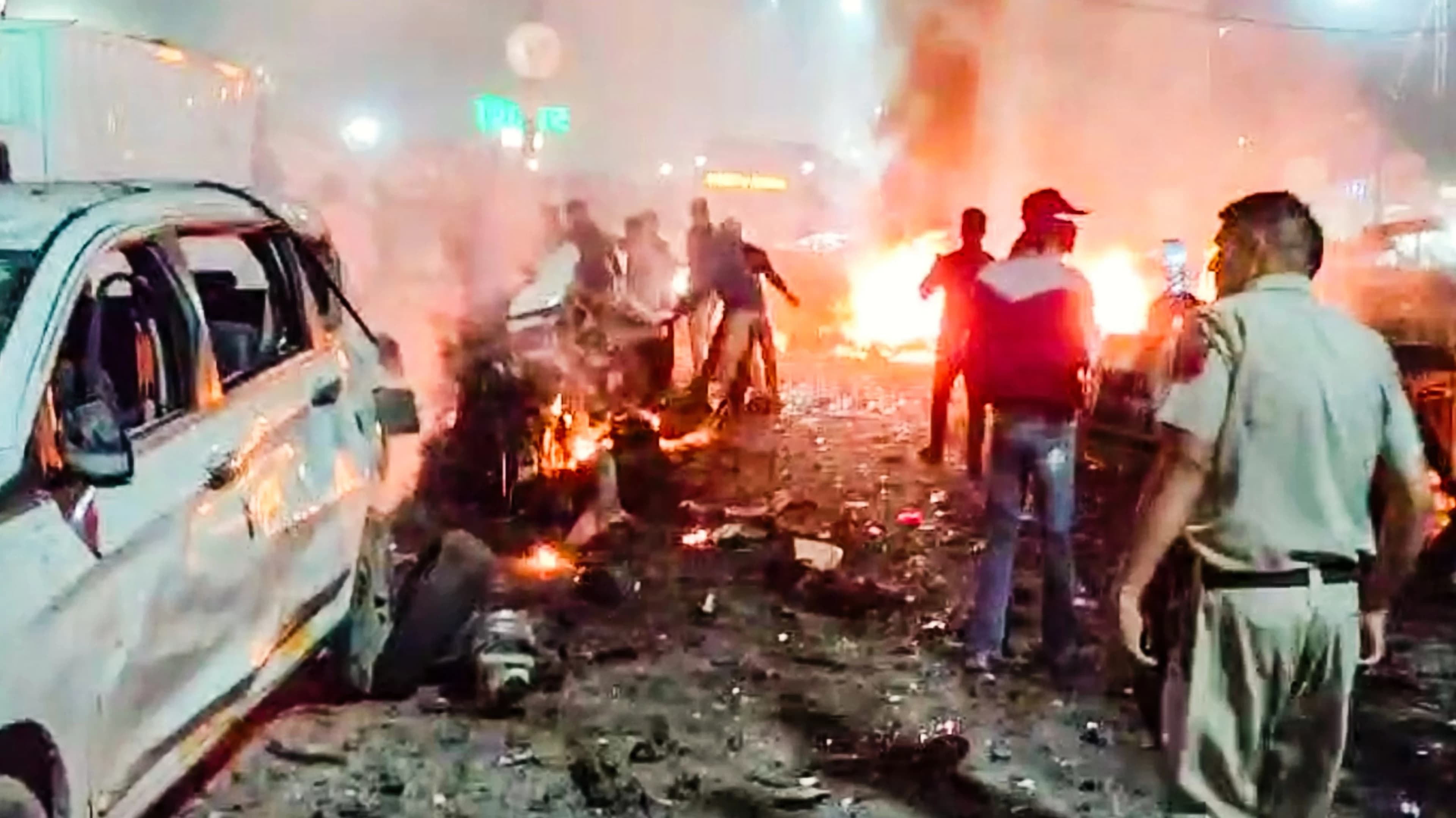 Delhi Blast Probe: Timeline Emerges on Suspect's Movements in Hyundai i20 Before Red Fort Explosion, Mysteriously Stayed Inside a Parking Lot for 3 hours