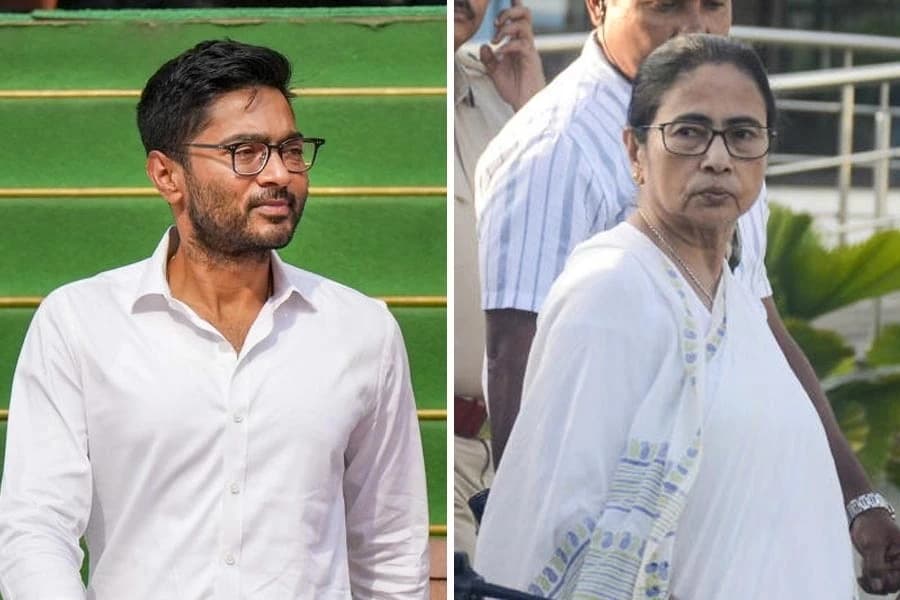 Mamata Banerjee and Abhishek Banerjee To Lead Mass Protest Against 'Silent Rigging' SIR On Tuesday