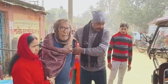 Bengal: Ailing 80-Year-Old Appears for SIR Hearing After Name Missing from Draft Roll in Bankura