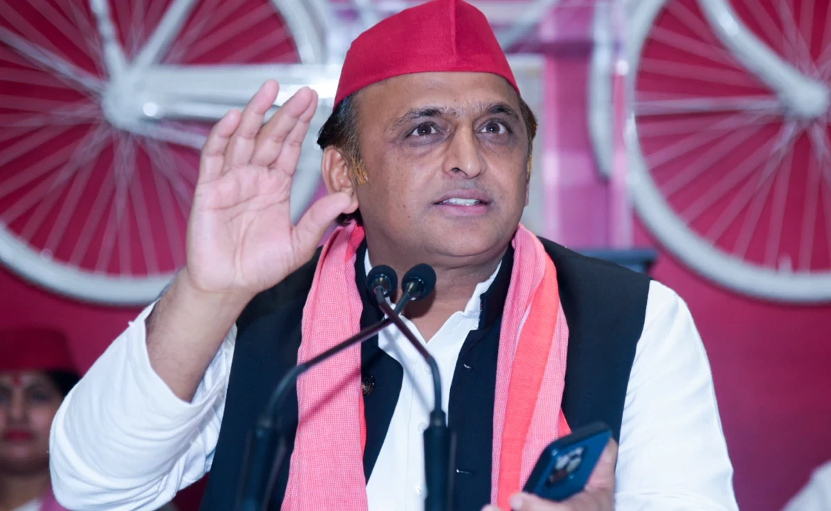 ‘BJP Aiming Only for a Respectable Defeat in Bengal’: Akhilesh Yadav Attacks BJP During Mumbai Visit